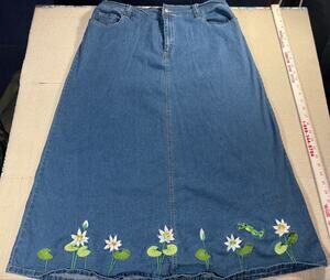 Quacker Factory Women's XL Denim Maxi Skirt Embroidered Embellished Beaded Frog